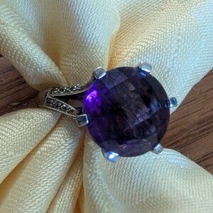 Large amethyst sterling silver ring nice setting Size 8